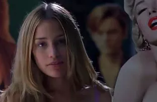 XXX Làm tình với một cô gái trẻ đẹp trên giường