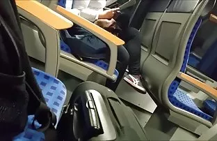 XXX Kéo vào một thành viên gái mà không cần cởi quần lót của cô