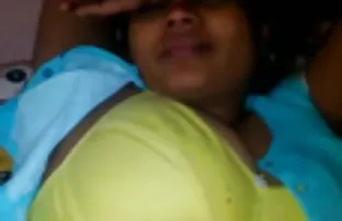 XXX Thủ dâm, tóc đỏ mặc đồ