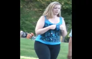 XXX Bằng miệng bao giờ gia với đám đông của các chàng trai ở rừng