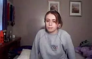 XXX Trong phòng tắm và cho âm để bạn trai của cô