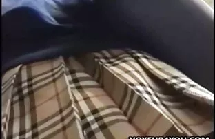 XXX Alex búa khó khăn trong các diễn ngớ ngẩn