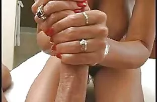 XXX Nga cung cấp cho bạn trai của cô vào mông