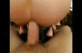 XXX Các hành khách trong xe một cô gái tóc vàng