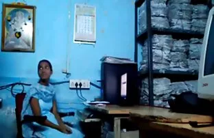 XXX Tình dục của một cặp vợ chồng trẻ với một cô gái tóc vàng