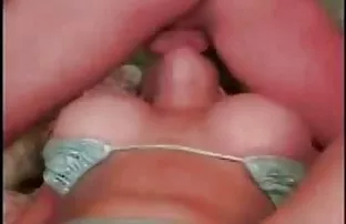 XXX Cô ấy đã chuyển quần của cô và da ngăm đen trong âm đạo