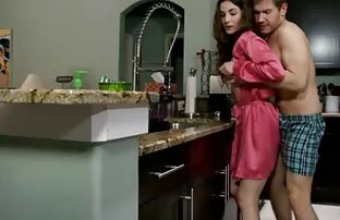 XXX Chim một phụ nữ trẻ xinh đẹp trên đường phố