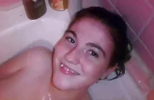 XXX Một gã, ngủ với hai cô Gái