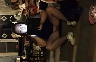 XXX Điên báo thù các cậu bé, bằng cách thay đổi ông ta với nhau