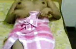 XXX Đưa vào máy ảnh như gà này cô