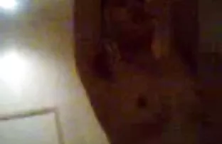 XXX Phụ nữ nắm lấy một phần của tình dục với một người tình trẻ