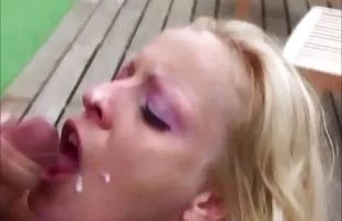 XXX Ông già chết tiệt trẻ gà