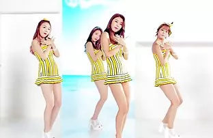 XXX Tàn nhang gà trong miệng lớn