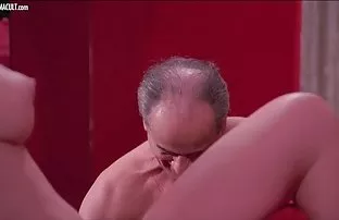 XXX Dao thò ra từ tường của những người đàn ông chăm chỉ làm tình một đám đông lớn